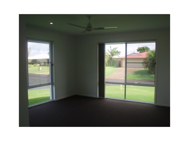6-8 Kimberley Way, Burrum Heads QLD 4659
