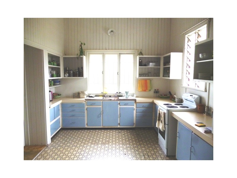 6 Burrum Heads Road, Burrum Heads QLD 4659