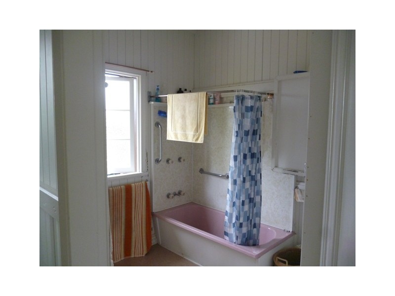 6 Burrum Heads Road, Burrum Heads QLD 4659