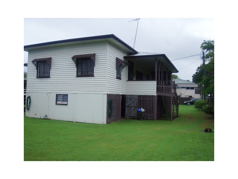 6 Burrum Heads Road, Burrum Heads QLD 4659