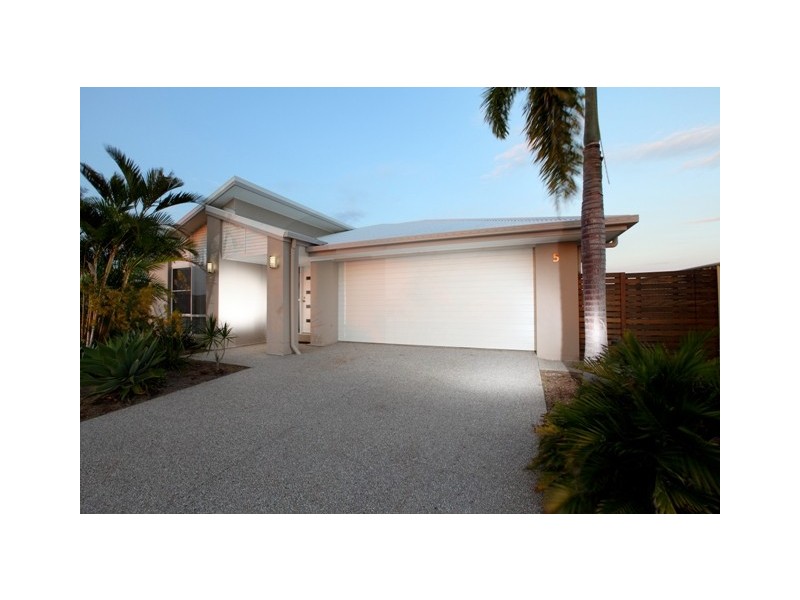5 Honey Myrtle Close, Burrum Heads QLD 4659