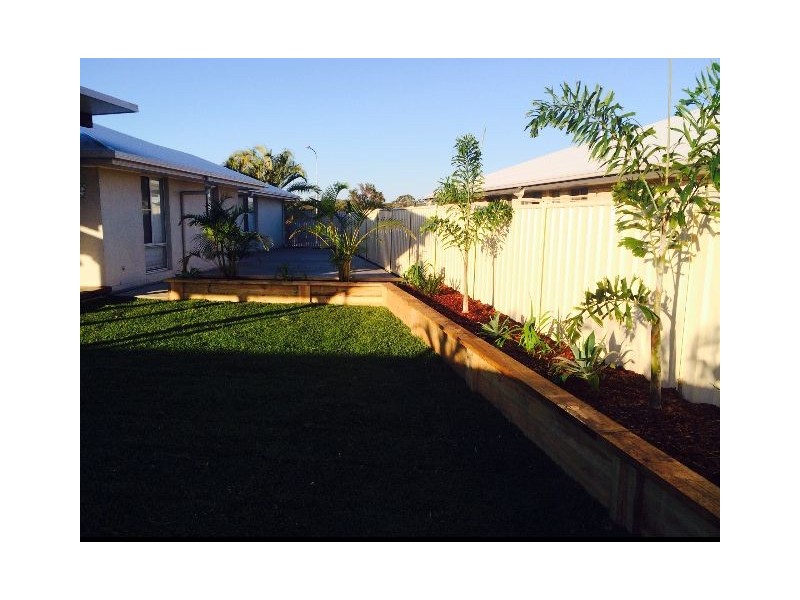 5 Honey Myrtle Close, Burrum Heads QLD 4659
