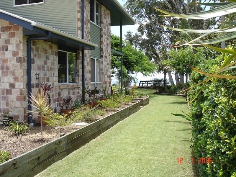 50 Esplanade, Burrum Heads QLD 4659