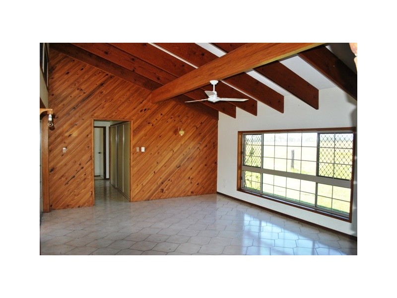 33 Roberts Road, Torbanlea QLD 4662