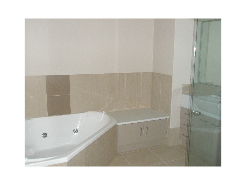 103 Northshore Ave, Toogoom QLD 4655