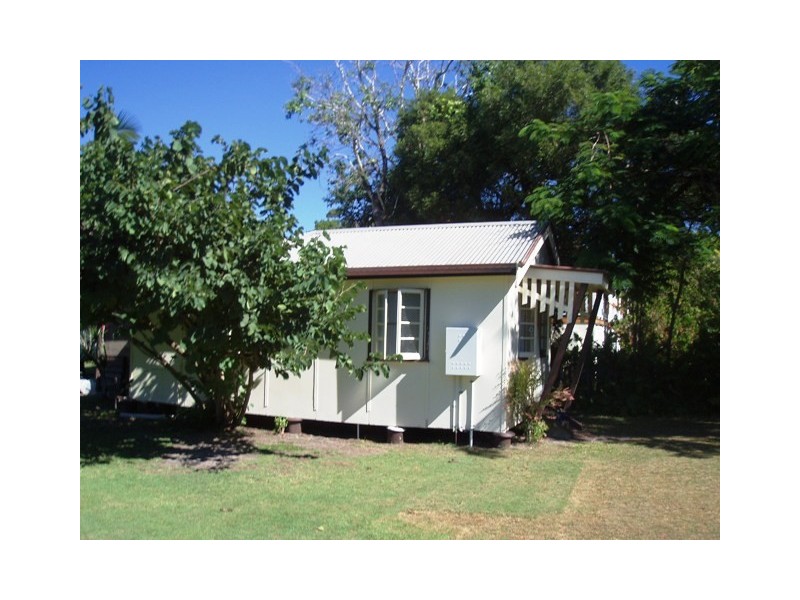 27 Burrum Street, Burrum Heads QLD 4659