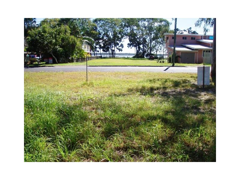 7 Burrum Street, Burrum Heads QLD 4659