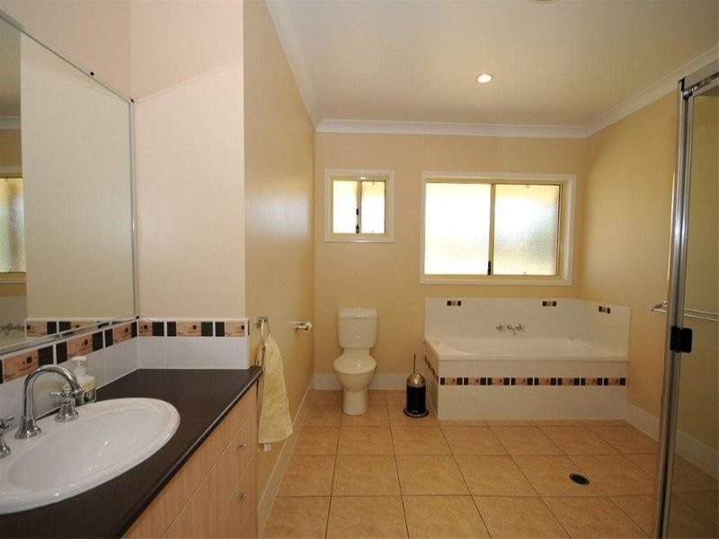 29 Oakes Drive, Burrum Heads QLD 4659