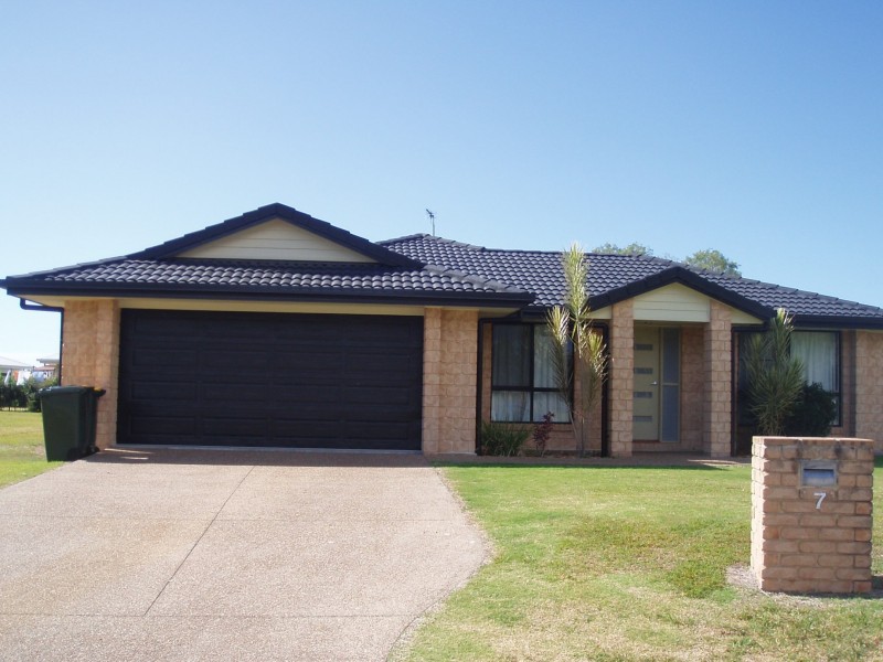 7 Sirenia Drive, Burrum Heads QLD 4659