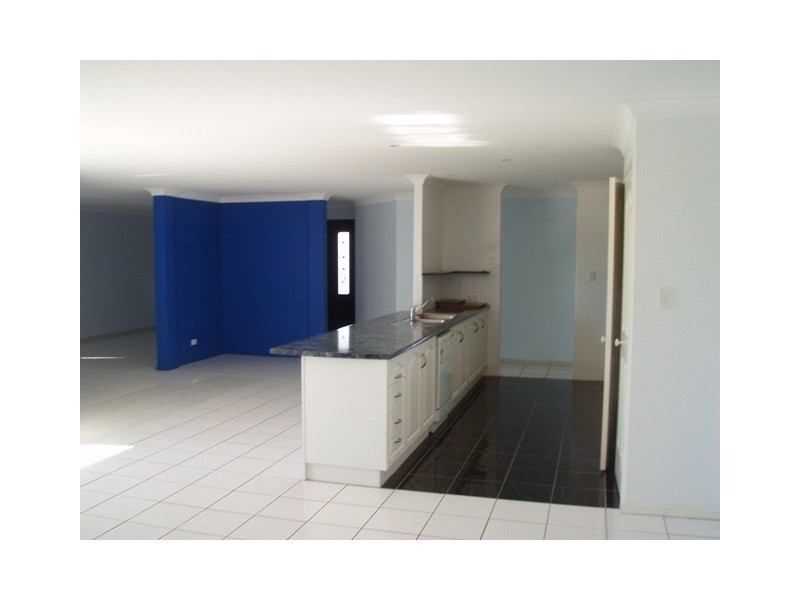 3 Lakeside Drive, Burrum Heads QLD 4659