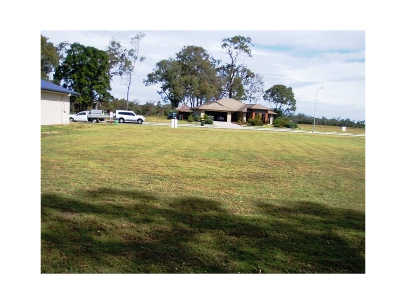 27 Sirenia Drive, Burrum Heads QLD 4659