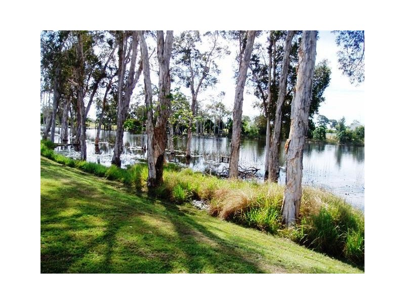 27 Sirenia Drive, Burrum Heads QLD 4659