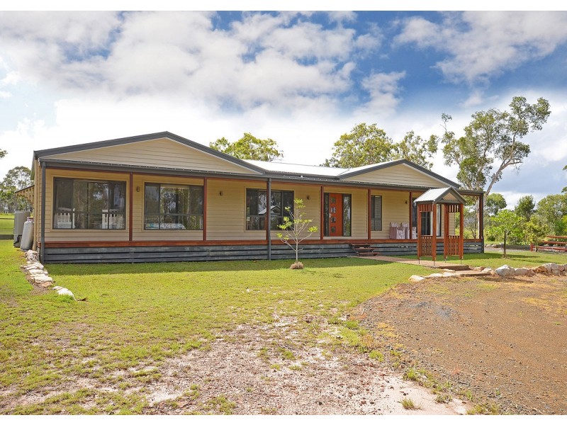 12 Oakes Drive, Burrum Heads QLD 4659