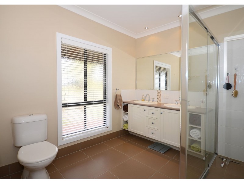 12 Oakes Drive, Burrum Heads QLD 4659