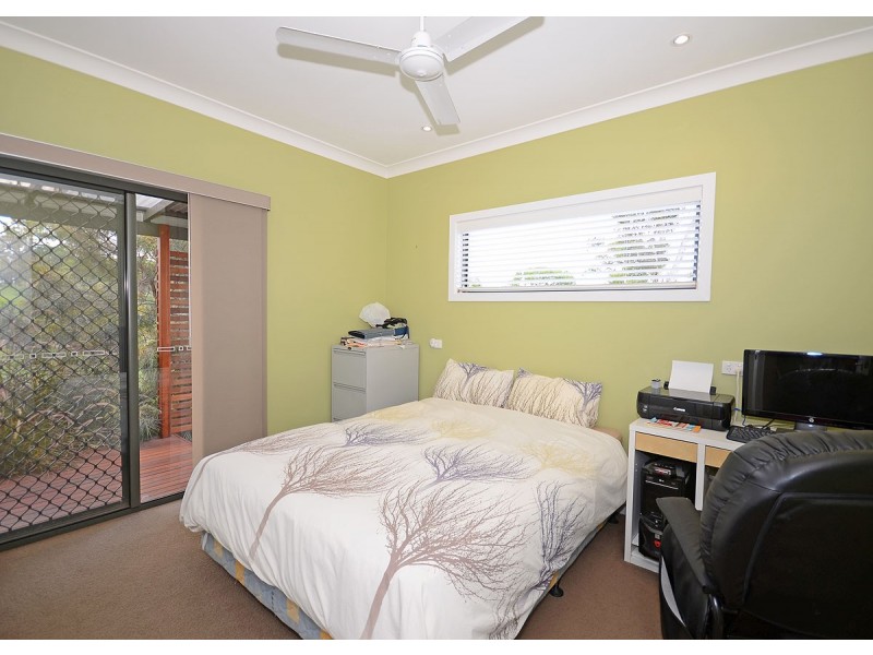 12 Oakes Drive, Burrum Heads QLD 4659