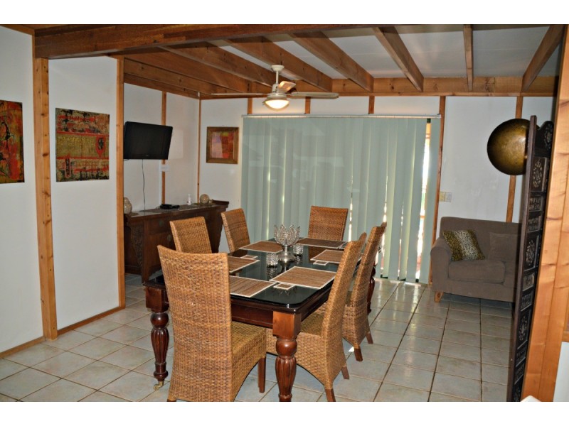 112 Kingfisher Pde, Toogoom QLD 4655