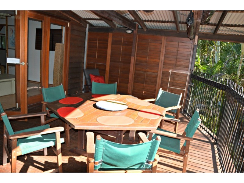 112 Kingfisher Pde, Toogoom QLD 4655