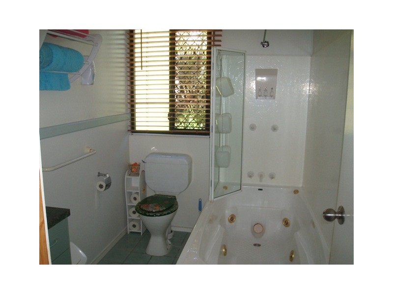 112 Kingfisher Pde, Toogoom QLD 4655