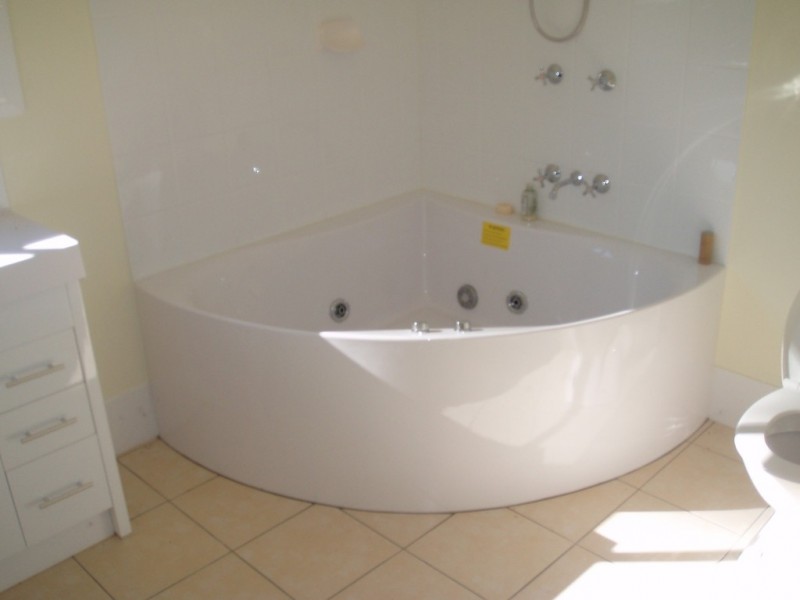 32 Dreamtime Ave, Burrum Heads QLD 4659