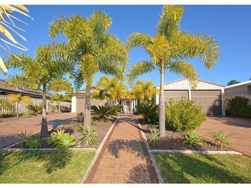 61 Beach Drive, Burrum Heads QLD 4659