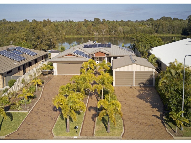 61 Beach Drive, Burrum Heads QLD 4659