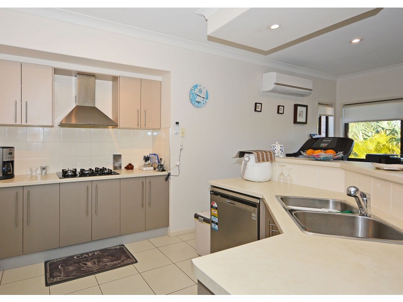 61 Beach Drive, Burrum Heads QLD 4659