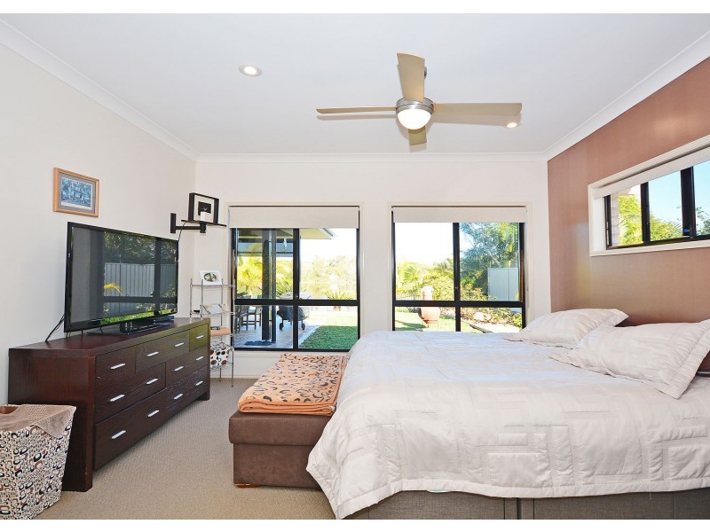 61 Beach Drive, Burrum Heads QLD 4659