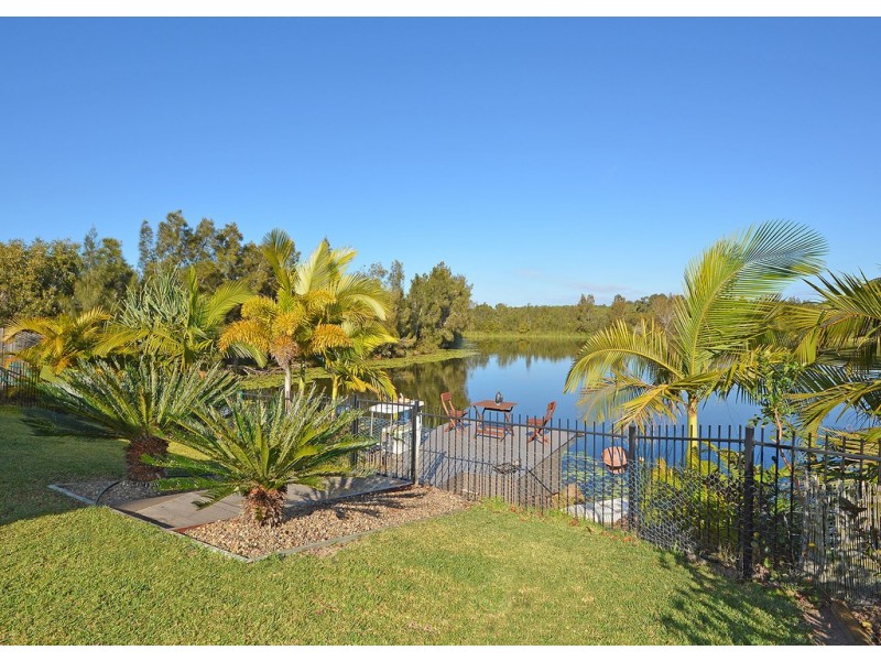 61 Beach Drive, Burrum Heads QLD 4659