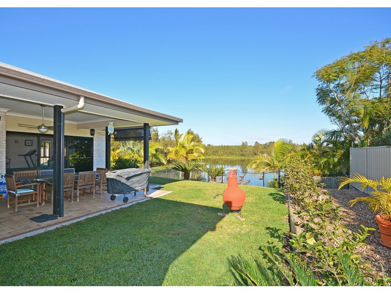 61 Beach Drive, Burrum Heads QLD 4659