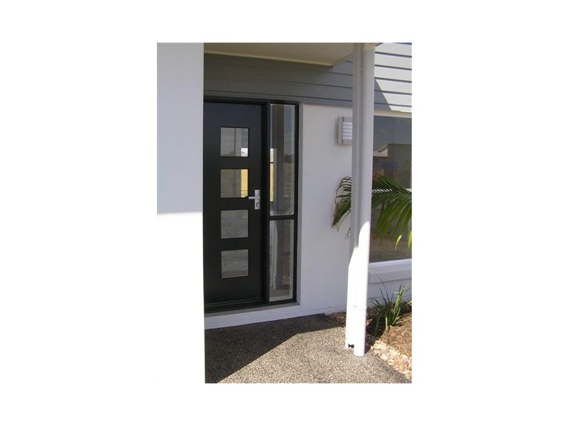 Villa 1/5 Seaway Pde, Toogoom QLD 4655
