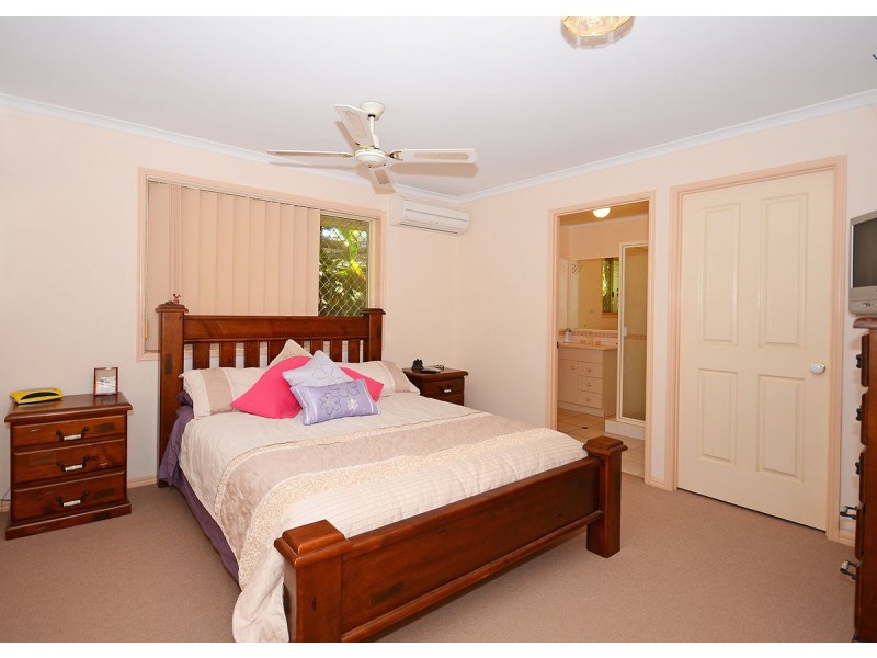 1 Oakes Drive, Burrum Heads QLD 4659