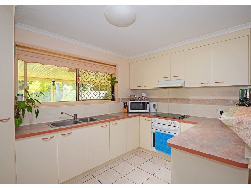 1 Oakes Drive, Burrum Heads QLD 4659