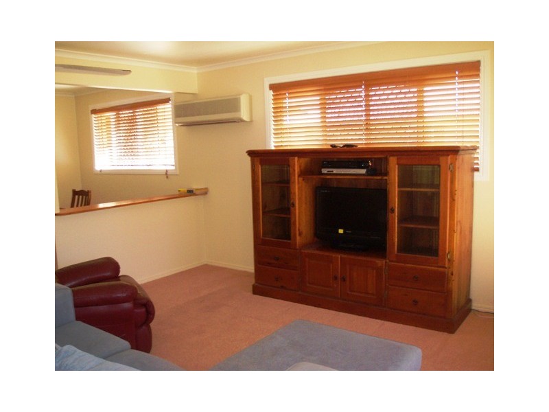 125 Burrum Street, Burrum Heads QLD 4659