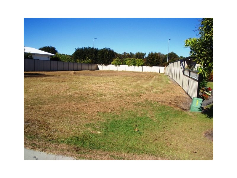 18 Noeme Street, Burrum Heads QLD 4659