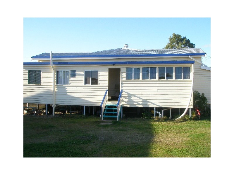 34 Robertson Street, Torbanlea QLD 4662