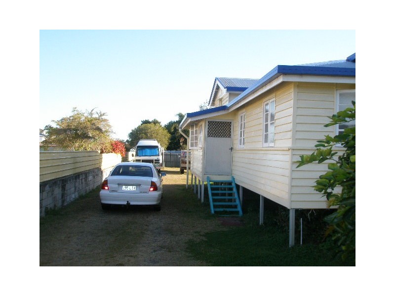 34 Robertson Street, Torbanlea QLD 4662