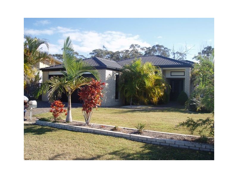 3 Lakeside Drive, Burrum Heads QLD 4659