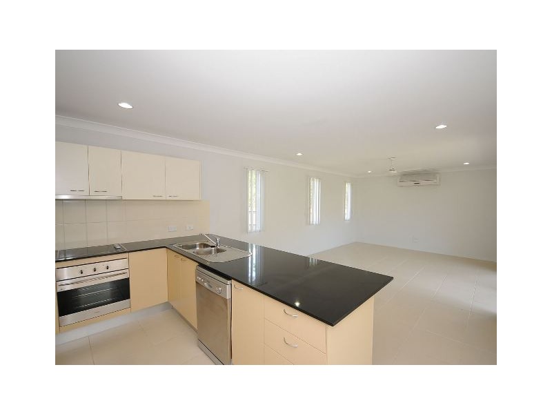 33 Swanview Court, Toogoom QLD 4655
