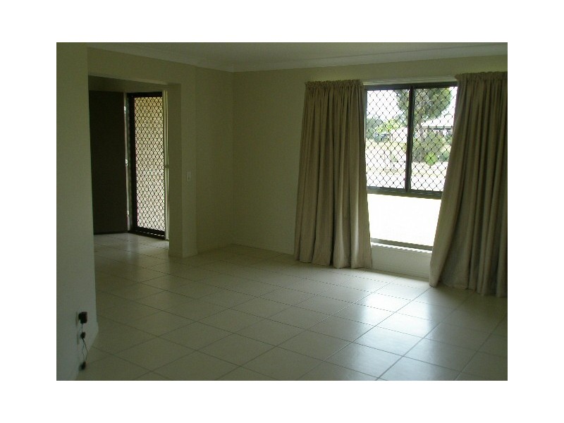 16 Honey Myrtle Close, Burrum Heads QLD 4659