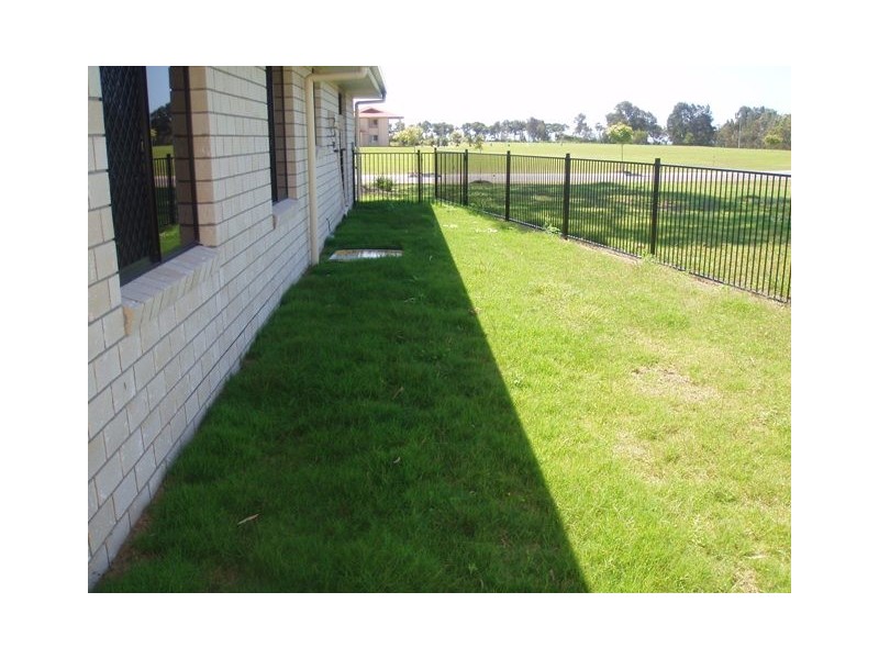 1/12 Fulmar Court, Burrum Heads QLD 4659