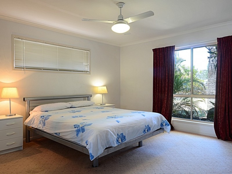 136 Burrum Street,, Burrum Heads QLD 4659