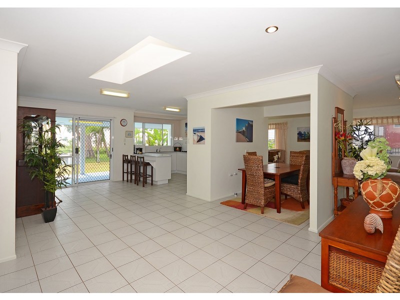 144 Burrum Street, Burrum Heads QLD 4659