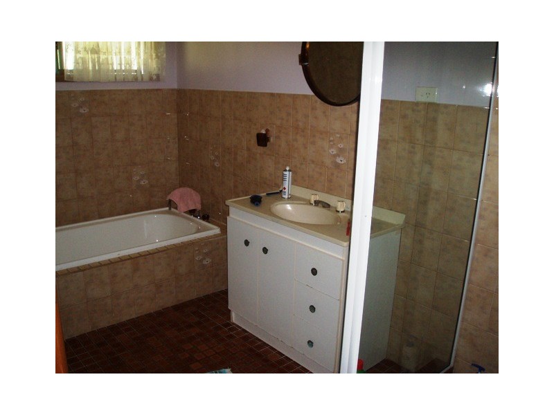 85 Riverview Drive, Burrum Heads QLD 4659