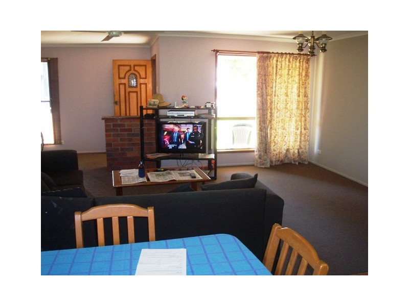 85 Riverview Drive, Burrum Heads QLD 4659