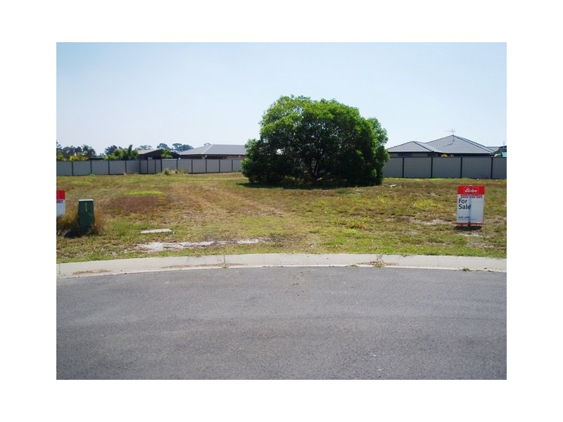 22 Bryan Court, Burrum Heads QLD 4659