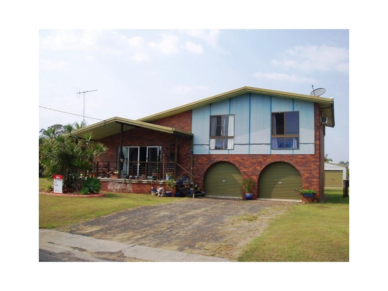 4 Boronia Street, Burrum Heads QLD 4659