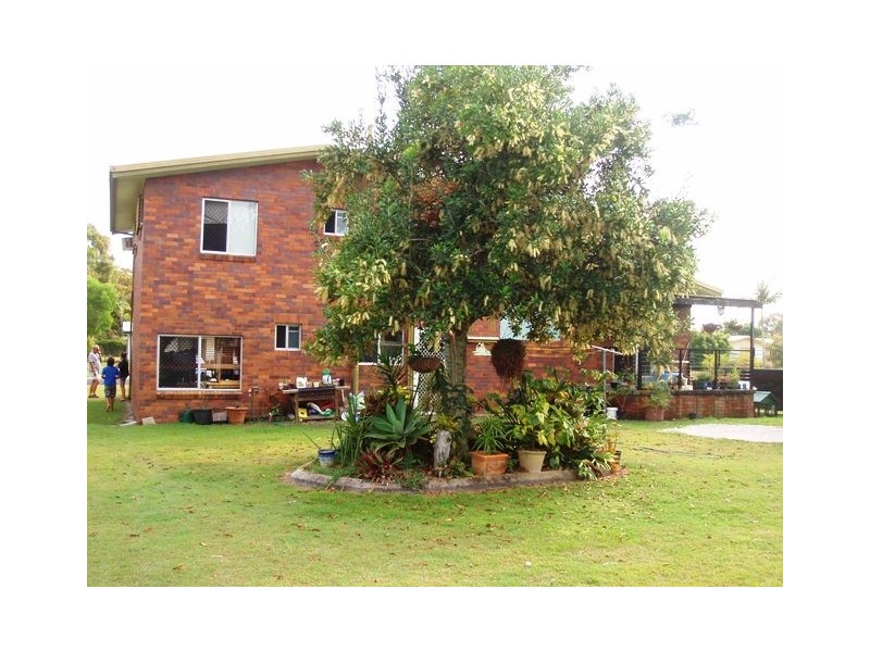 4 Boronia Street, Burrum Heads QLD 4659
