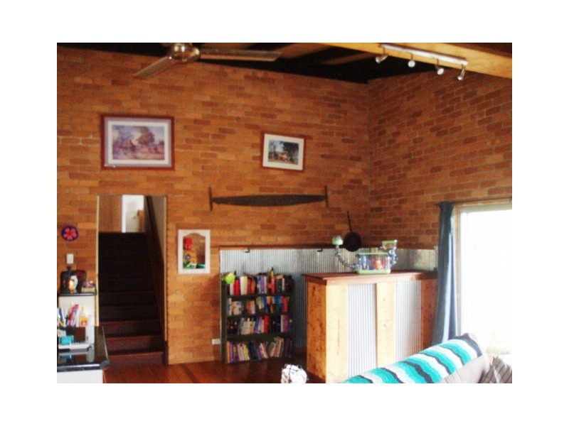 4 Boronia Street, Burrum Heads QLD 4659