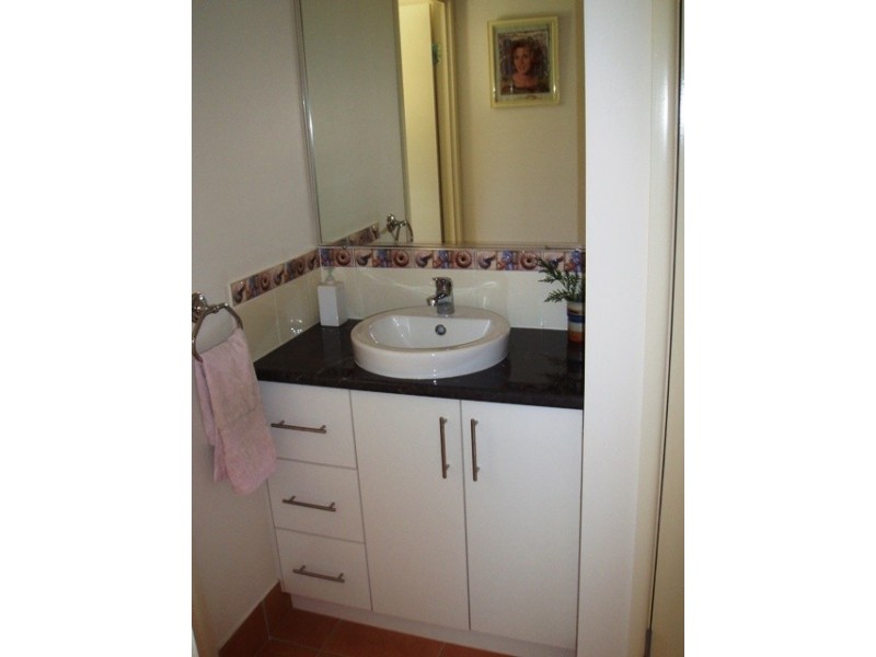 9 Brypat Cl, Burrum Heads QLD 4659