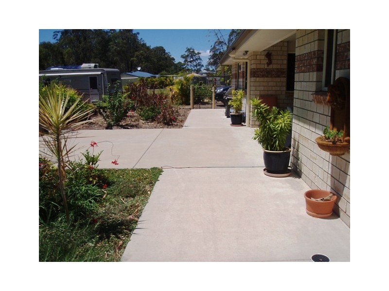 9 Brypat Cl, Burrum Heads QLD 4659
